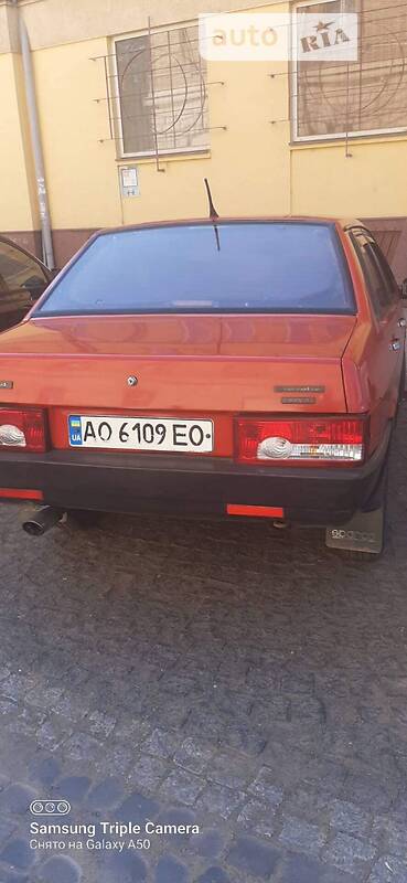Седан ВАЗ / Lada 21099 1999 в Ужгороде