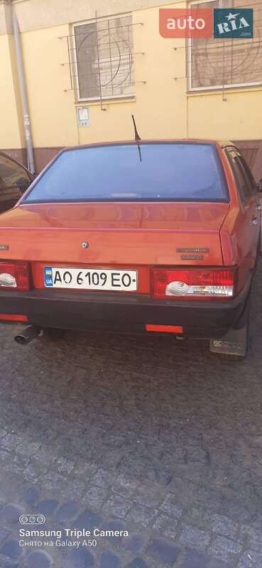 Седан ВАЗ / Lada 21099 1999 в Ужгороде