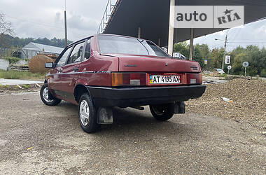 Седан ВАЗ / Lada 21099 1995 в Черновцах