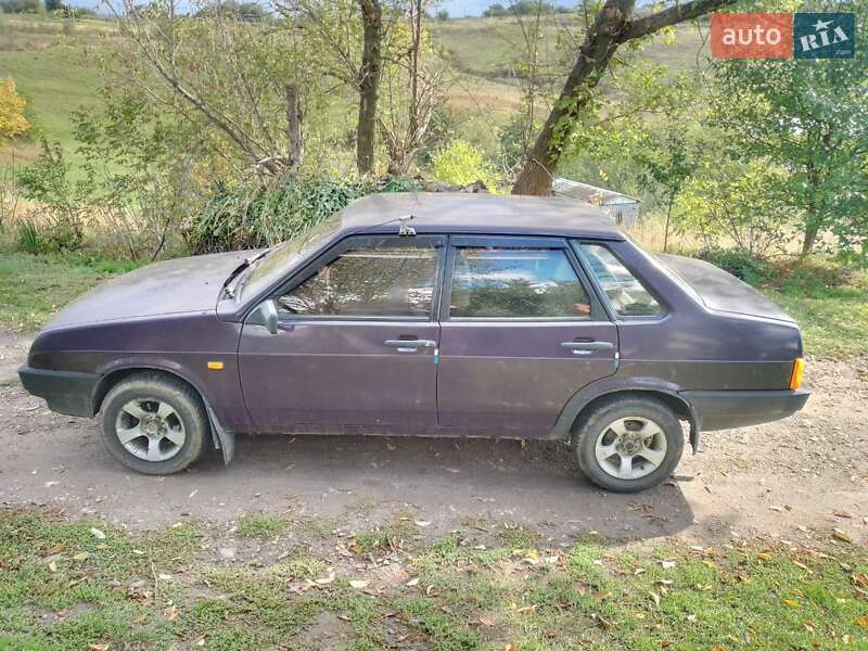 Седан ВАЗ / Lada 21099 1999 в Новій Водолагі