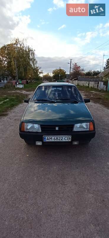Седан ВАЗ / Lada 21099 2004 в Радомышле