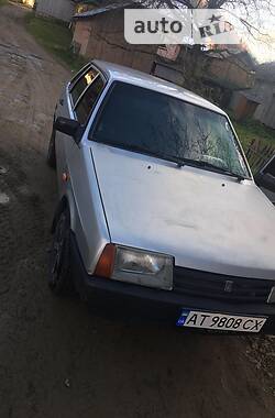 Седан ВАЗ / Lada 21099 2003 в Косове