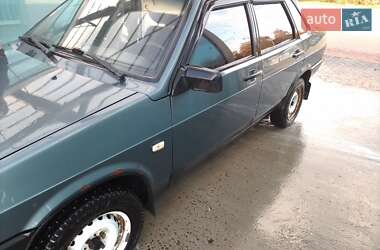 Седан ВАЗ / Lada 21099 2001 в Луцке