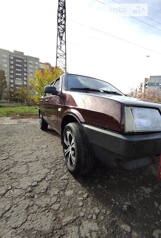 Седан ВАЗ / Lada 21099 1998 в Краматорске