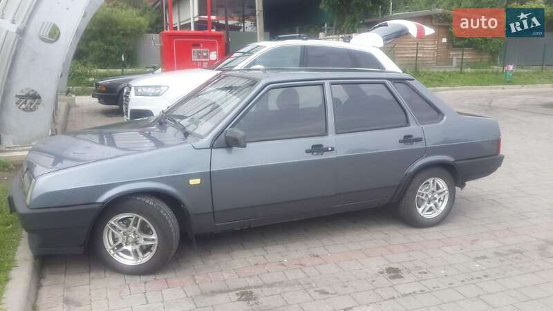 Седан ВАЗ / Lada 21099 2009 в Львове