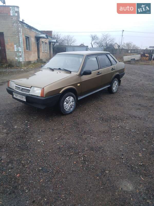 Седан ВАЗ / Lada 21099 2000 в Чуднові