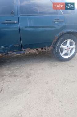 Седан ВАЗ / Lada 21099 2005 в Косові