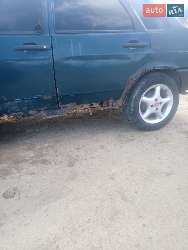 Седан ВАЗ / Lada 21099 2005 в Косові