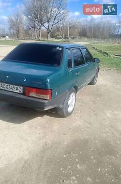 Седан ВАЗ / Lada 21099 2005 в Косові