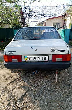 Седан ВАЗ / Lada 21099 2002 в Николаеве
