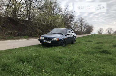 Седан ВАЗ / Lada 21099 2005 в Киеве