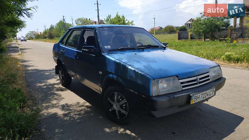 Седан ВАЗ / Lada 21099 2000 в Черноморске