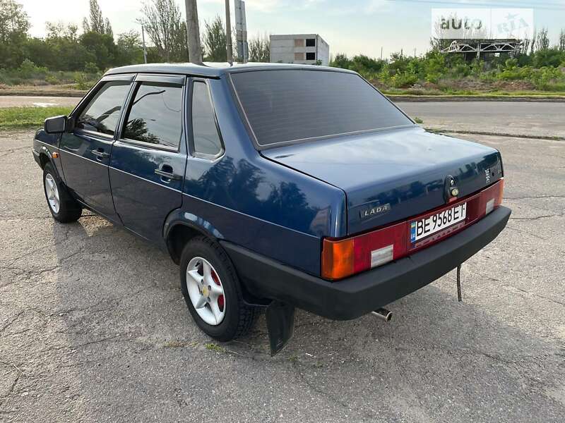 Седан ВАЗ / Lada 21099 2004 в Миколаєві