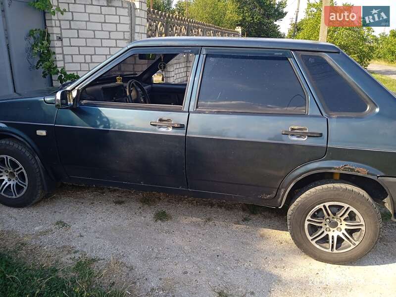 Седан ВАЗ / Lada 21099 2004 в Миколаєві