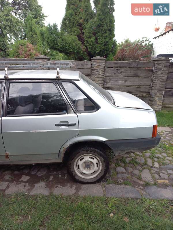 Седан ВАЗ / Lada 21099 2003 в Ужгороді фото 5 Седан ВАЗ / Lada 21099 2003 в Ужгороді
