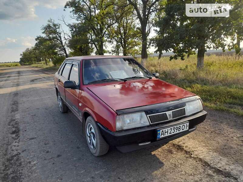 Седан ВАЗ / Lada 21099 1993 в Курахово