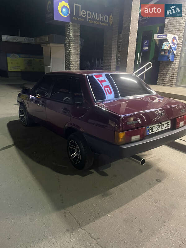 Седан ВАЗ / Lada 21099 1997 в Кривом Роге