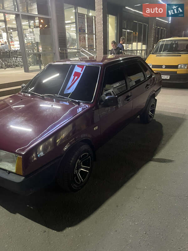 Седан ВАЗ / Lada 21099 1997 в Кривом Роге