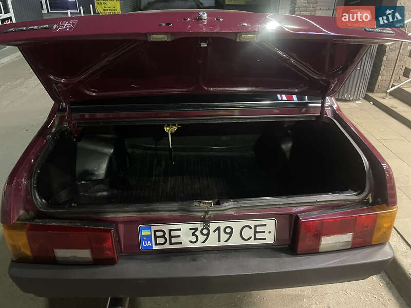 Седан ВАЗ / Lada 21099 1997 в Кривом Роге