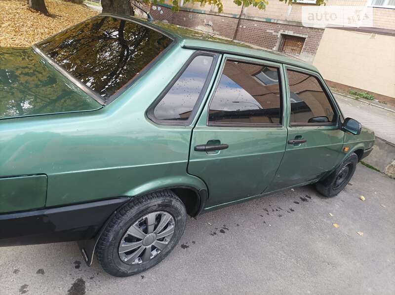Седан ВАЗ / Lada 21099 2001 в Кам'янець-Подільському