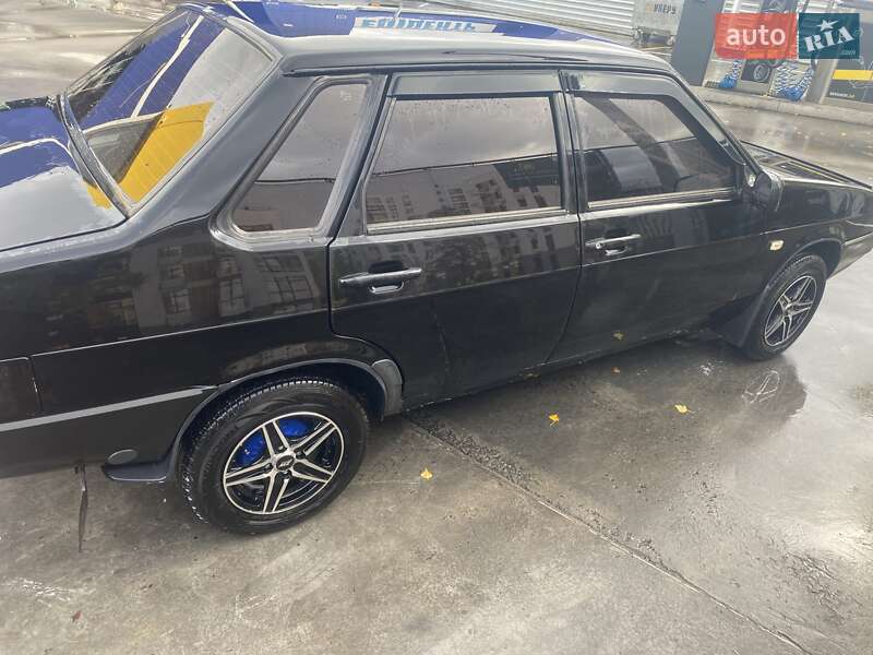 Седан ВАЗ / Lada 21099 2006 в Днепре