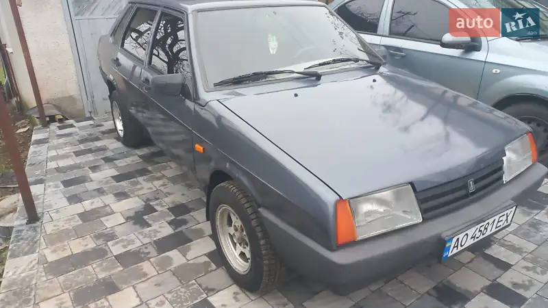 ВАЗ / Lada 21099