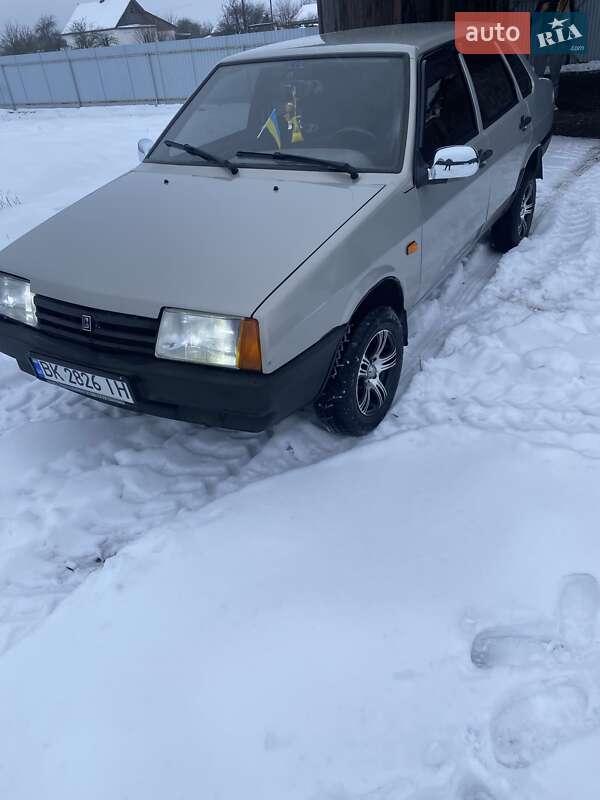 Седан ВАЗ / Lada 21099 2009 в Сарнах