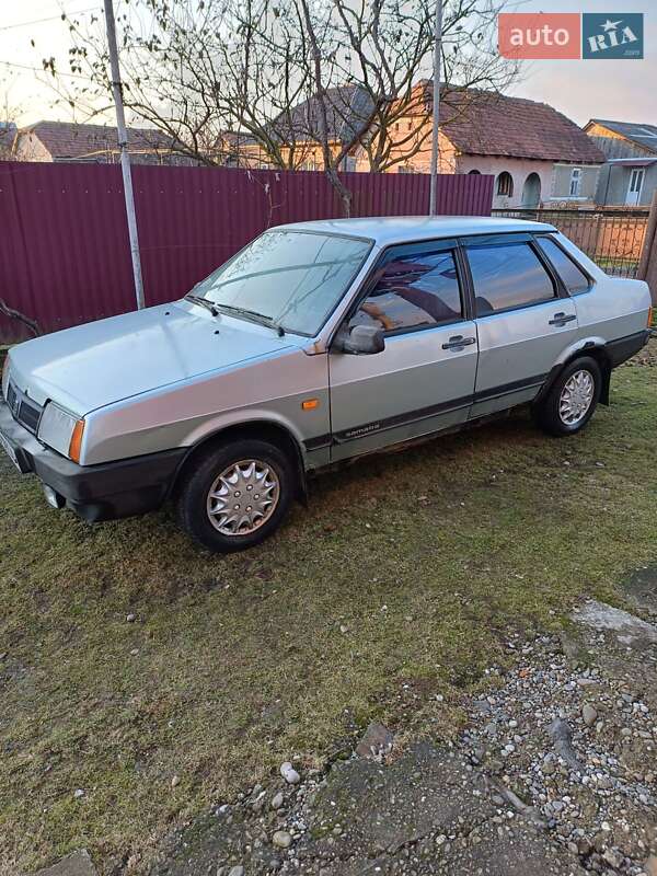 Седан ВАЗ / Lada 21099 2002 в Мукачевому