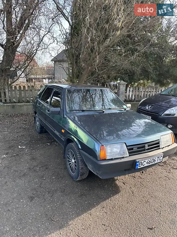 ВАЗ / Lada 21099