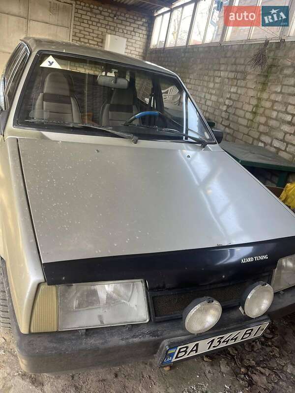 Седан ВАЗ / Lada 21099 2001 в Кропивницком