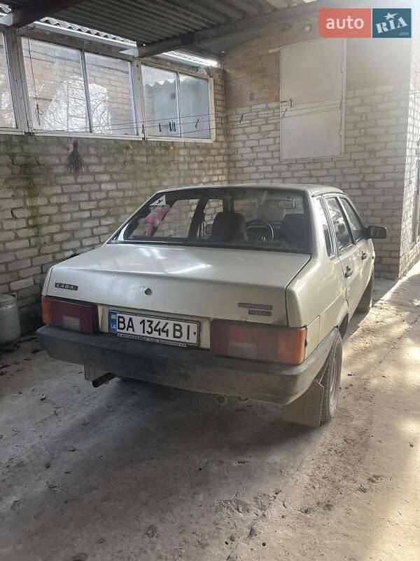 Седан ВАЗ / Lada 21099 2001 в Кропивницком