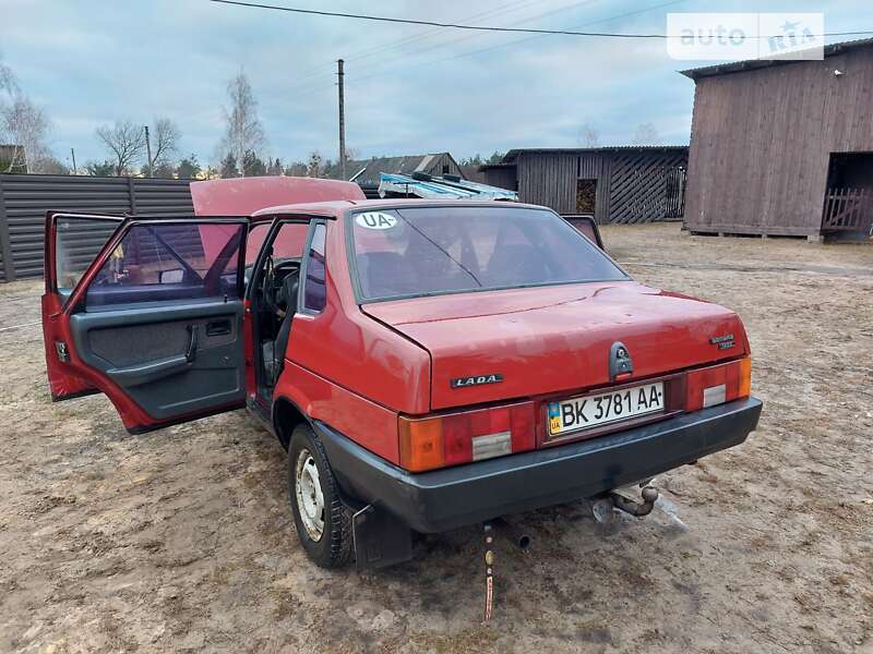 Седан ВАЗ / Lada 21099 1997 в Рокитном