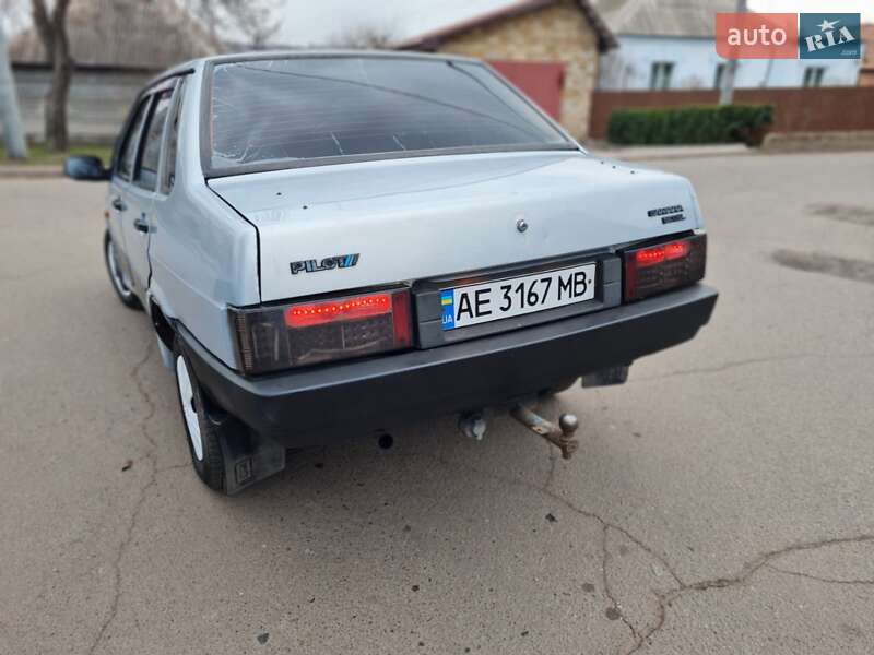 Седан ВАЗ / Lada 21099 2004 в Кривому Розі