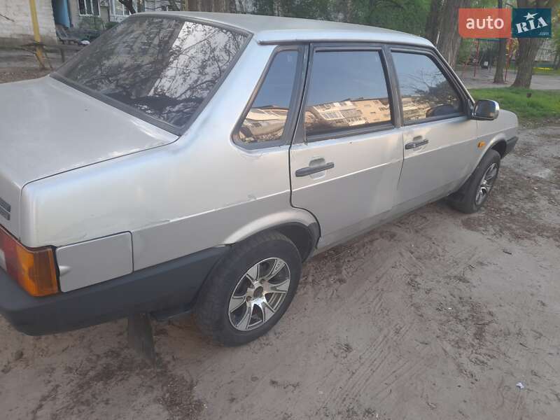 Седан ВАЗ / Lada 21099 2001 в Кременчуге