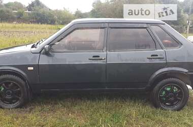 Седан ВАЗ 21099 1994 в Мостиске