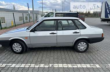 Седан ВАЗ / Lada 21099 2003 в Луцьку