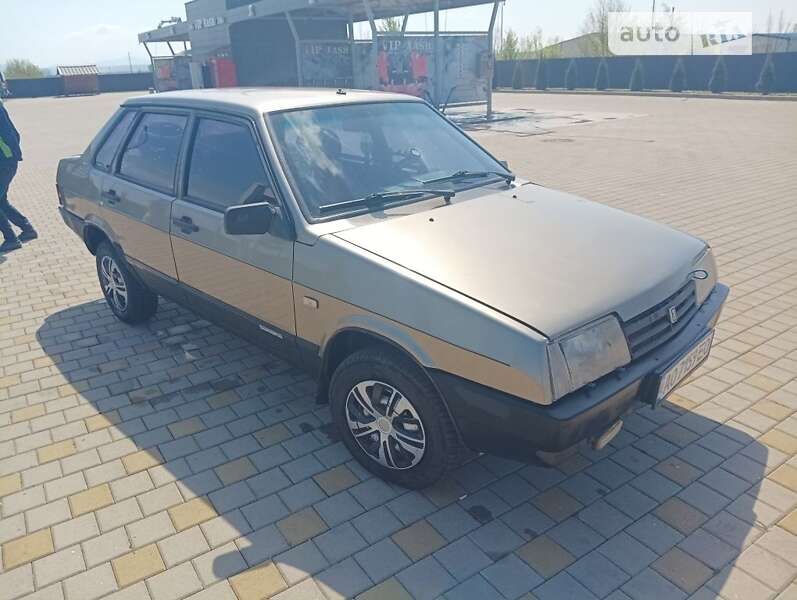 Седан ВАЗ / Lada 21099 2001 в Іршаві
