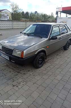 Седан ВАЗ / Lada 21099 2002 в Ужгороді