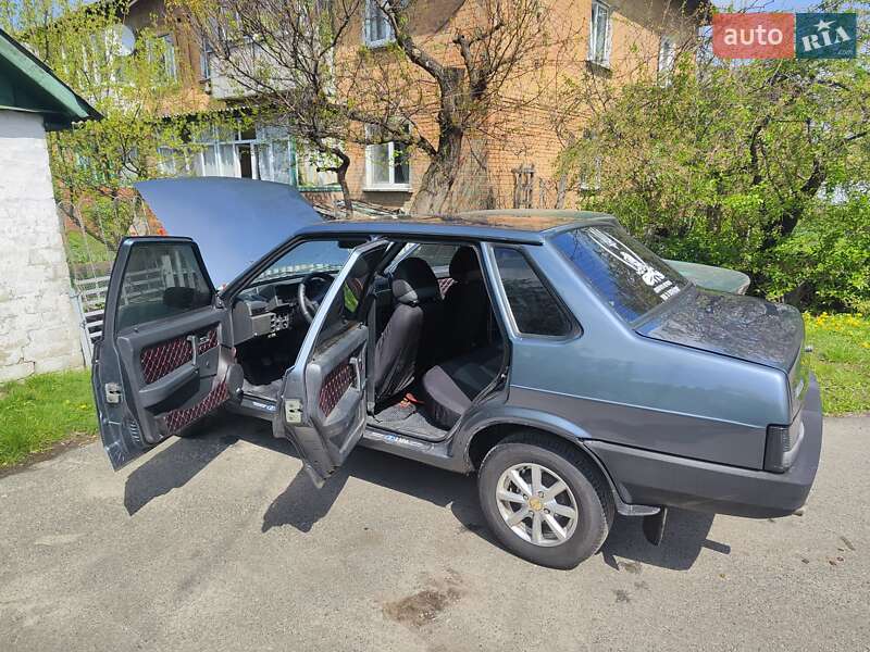 Седан ВАЗ / Lada 21099 2006 в Чернигове