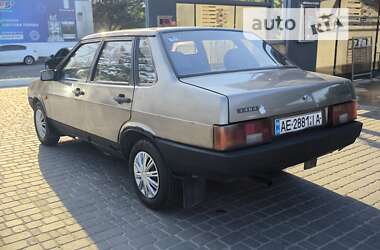 Седан ВАЗ / Lada 21099 2001 в Днепре
