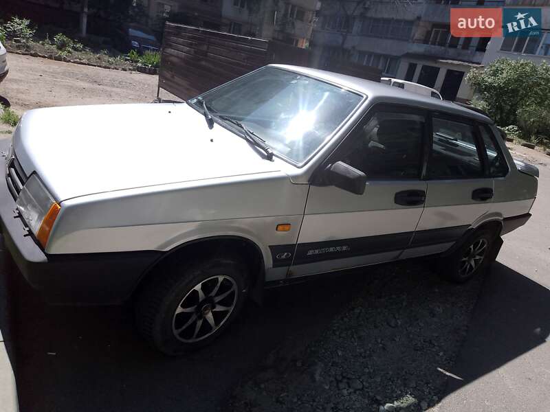 Седан ВАЗ / Lada 21099 2003 в Дніпрі