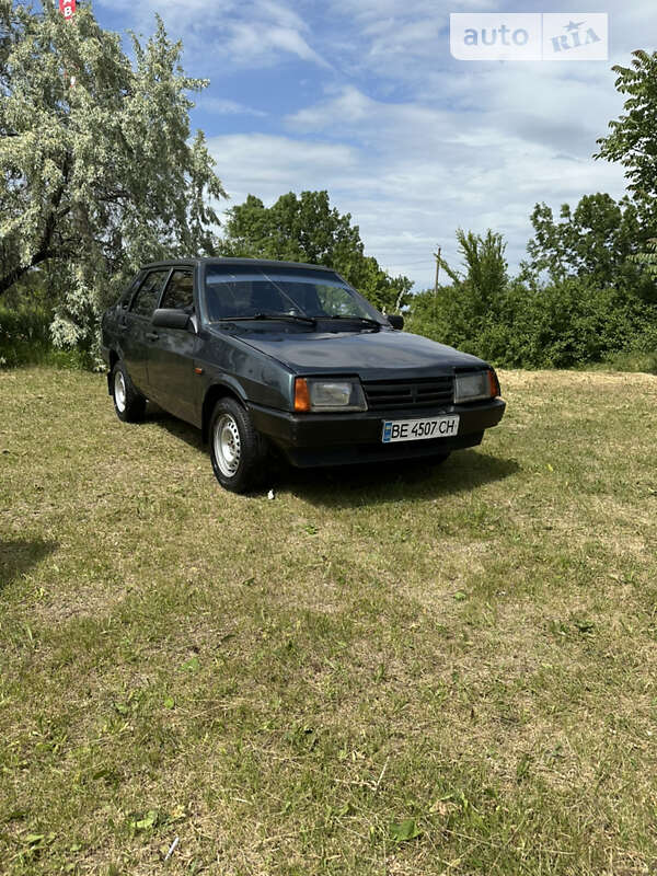 Седан ВАЗ / Lada 21099 2005 в Южному