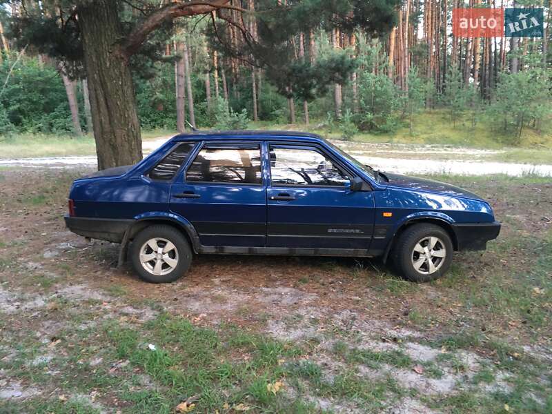 Седан ВАЗ / Lada 21099 2004 в Шостці