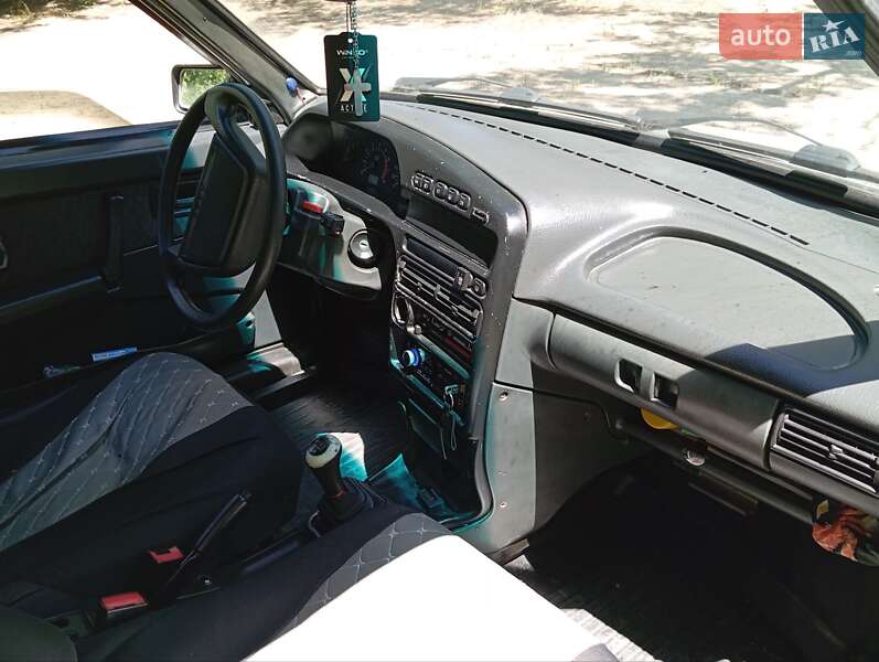 Седан ВАЗ / Lada 21099 2005 в Днепре