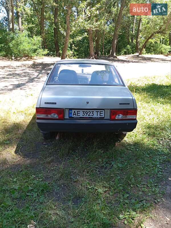 Седан ВАЗ / Lada 21099 2005 в Днепре