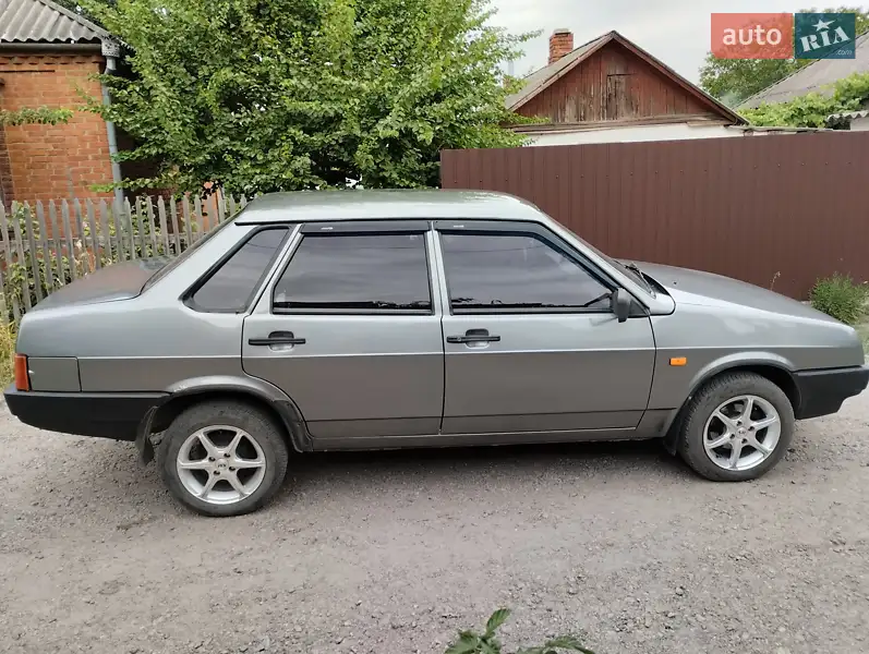 ВАЗ / Lada 21099