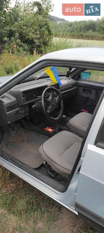 Седан ВАЗ / Lada 21099 2004 в Черновцах