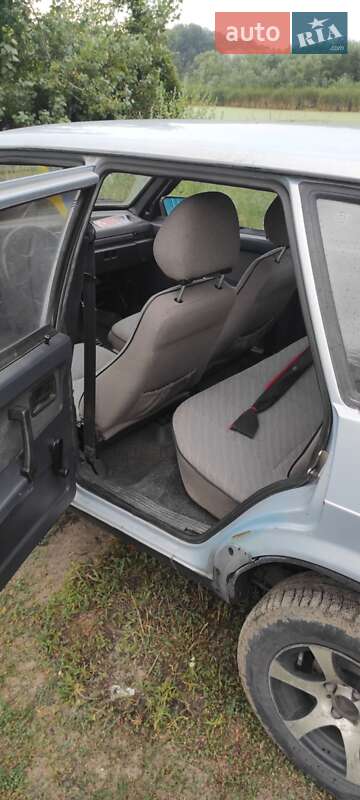 Седан ВАЗ / Lada 21099 2004 в Черновцах
