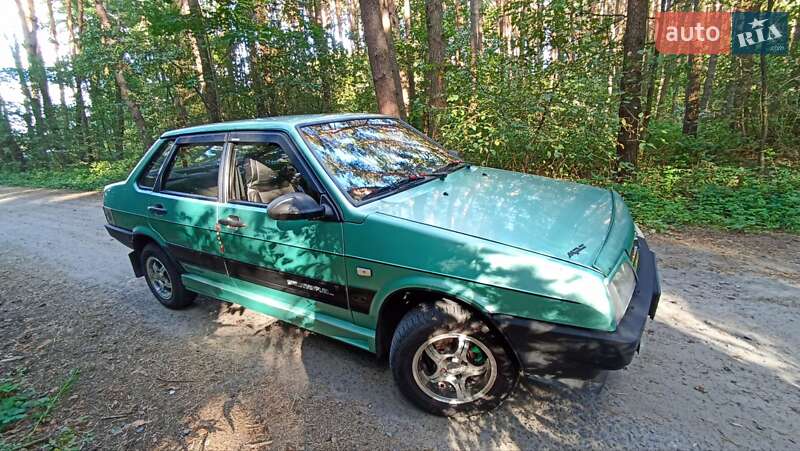 Седан ВАЗ / Lada 21099 2003 в Звягелі
