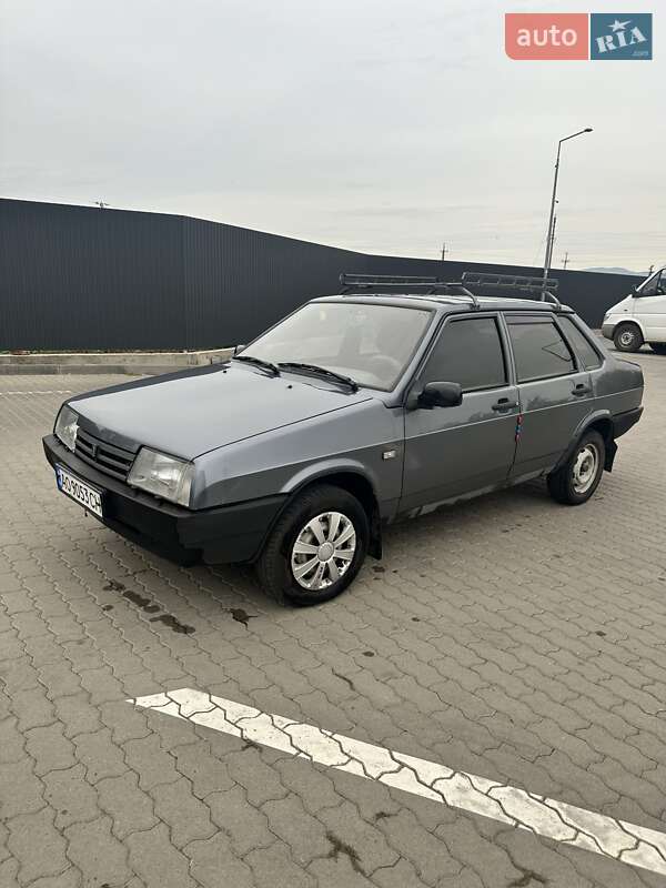 Седан ВАЗ / Lada 21099 2007 в Ужгороде